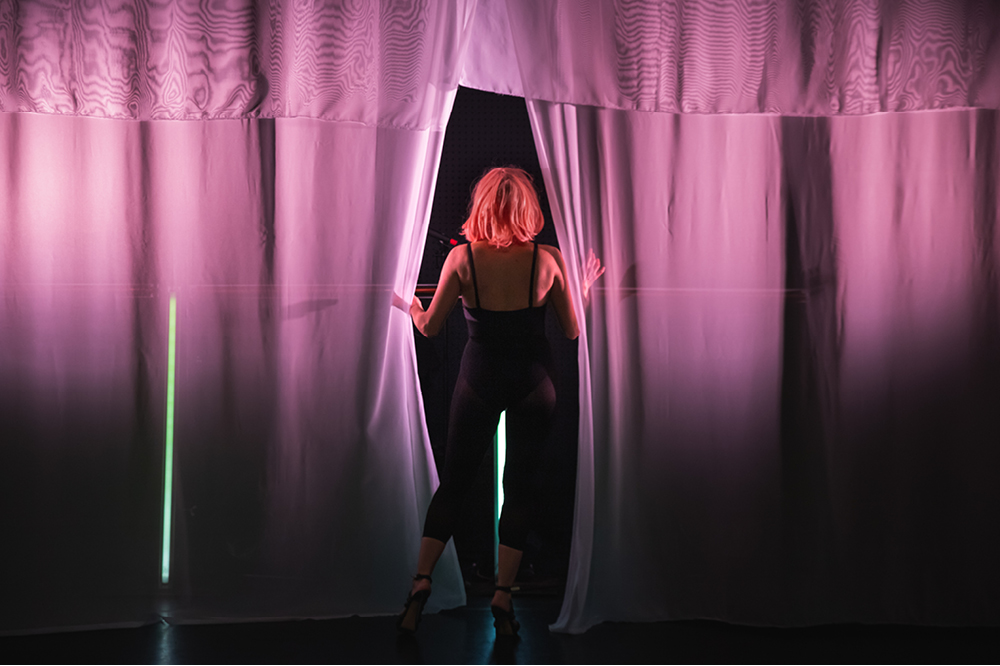 Eh Bien Dansez Maintenant